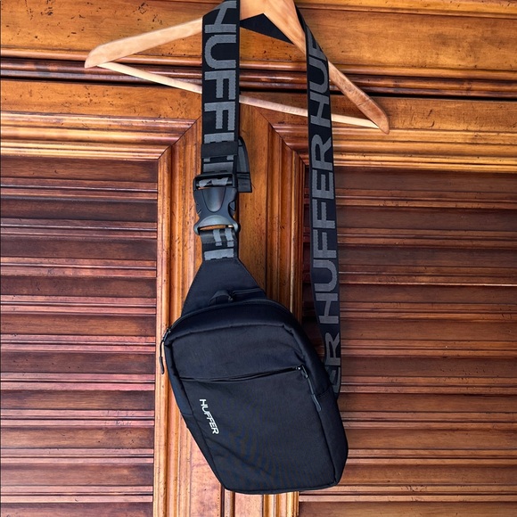 HUFFER Other - HUFFER New Zealand Crossbody Bag